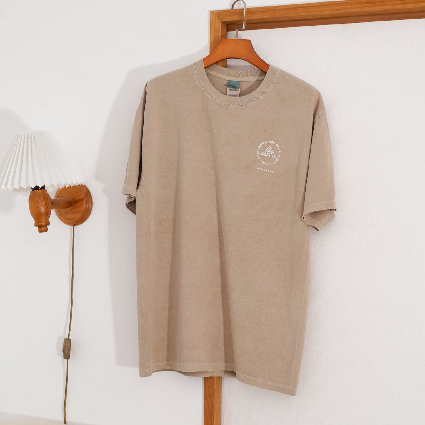 R&R Museum Tee 美術館で売っていたギターTシャツ｜ギターストラップ屋が選ぶ古着＆雑貨