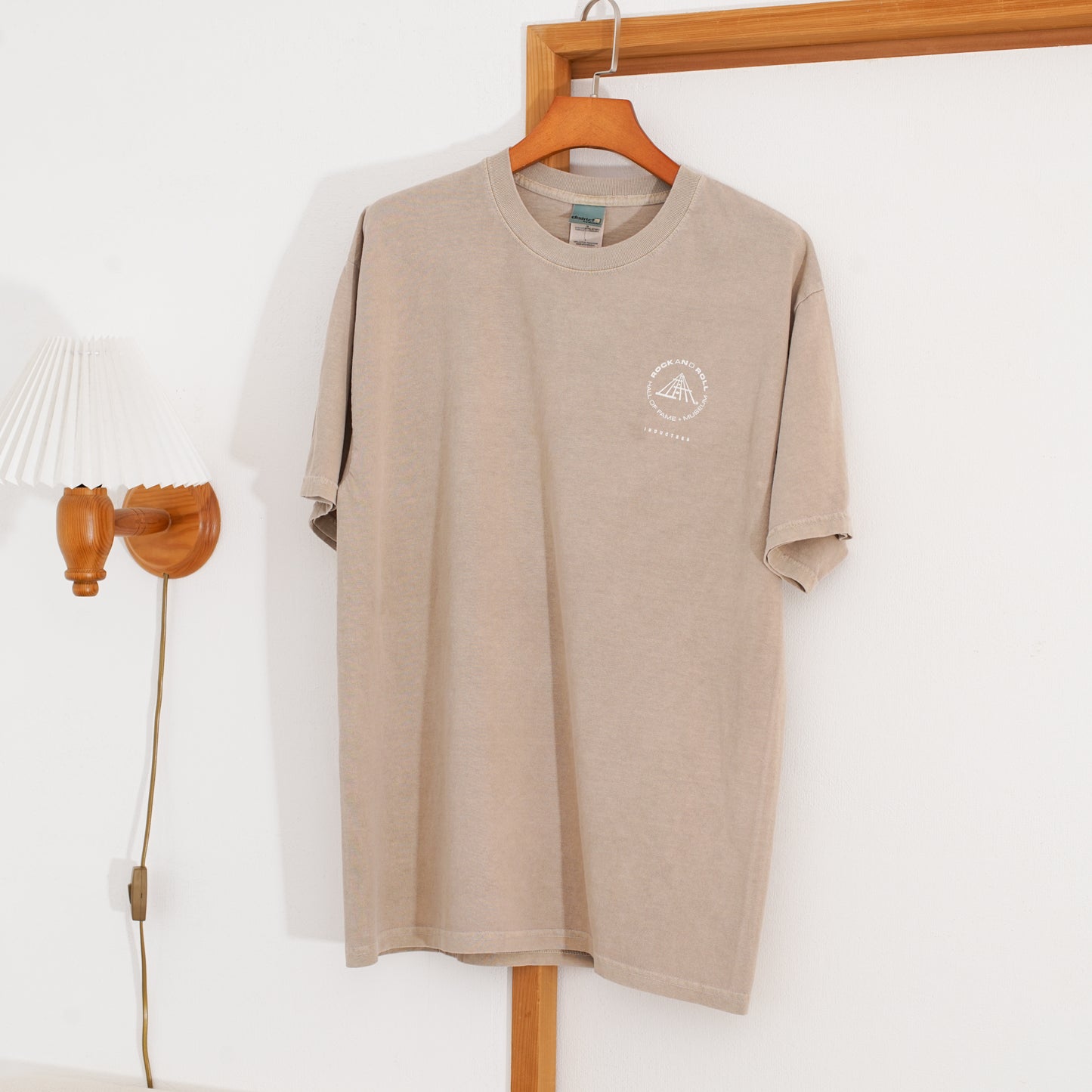 R&R Museum Tee 美術館で売っていたギターTシャツ｜ギターストラップ屋が選ぶ古着＆雑貨