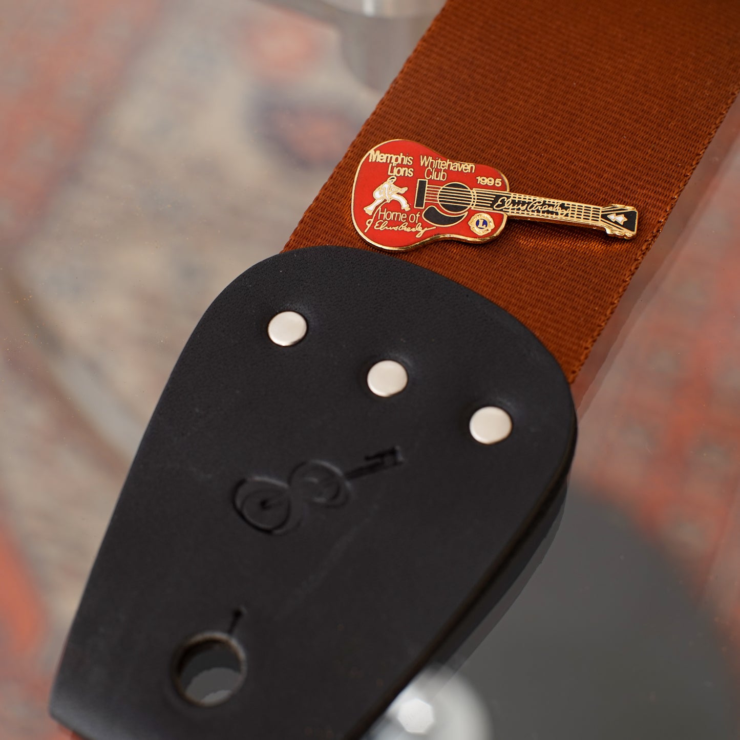 Memphis Lions Club ギター型 エルヴィス・プレスリー記念ピンバッジ#5｜ギターストラップ屋が選ぶ古着＆雑貨