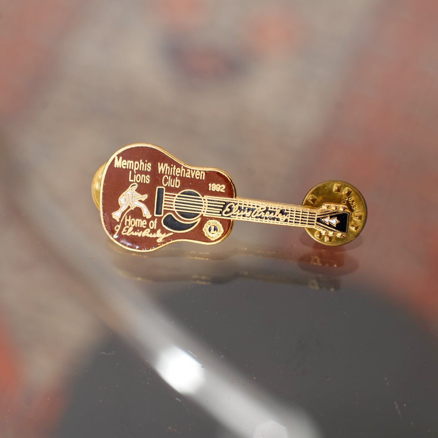 Memphis Lions Club ギター型 エルヴィス・プレスリー記念ピンバッジ#7｜ギターストラップ屋が選ぶ古着＆雑貨