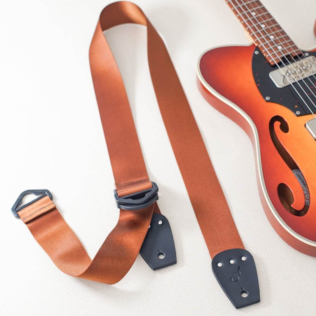 Courier | One-handed adjustable guitar strap