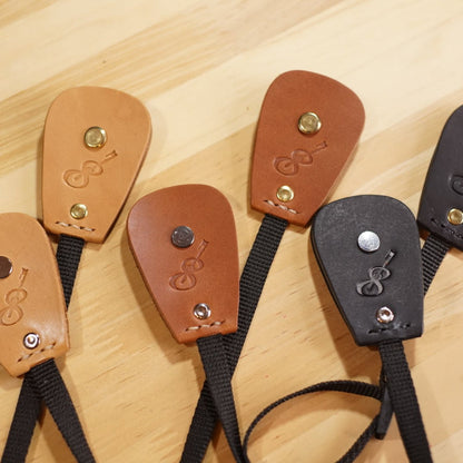 Onstage | Guitar strap attachment [Ideal for guitars and ukuleles with only one strap pin]