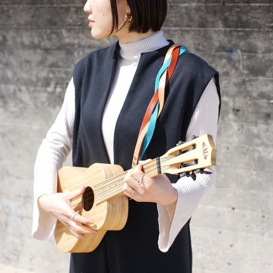 Triad for ukulele トライアド｜程よい主張の三つ編みウクレレストラップ