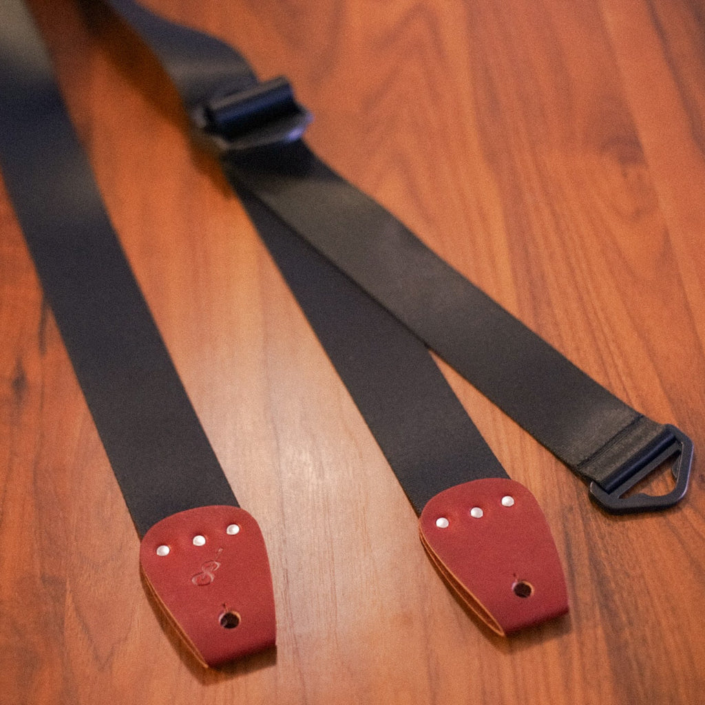 Courier | One-handed adjustable guitar strap