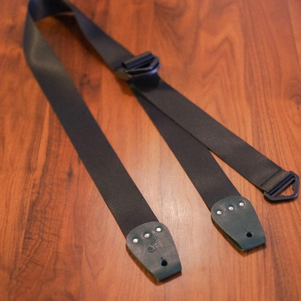 Courier | One-handed adjustable guitar strap