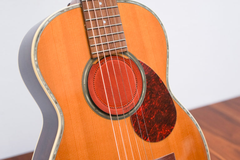 Q.サイズの合うサウンドホールカバーが売っていません。ギター・ウクレレ用にオーダーメイドで作れますか？ ギターストラップ専門店